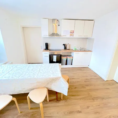 Ii 6 Personen - Monteurzimmer - - Grosskoellnbach